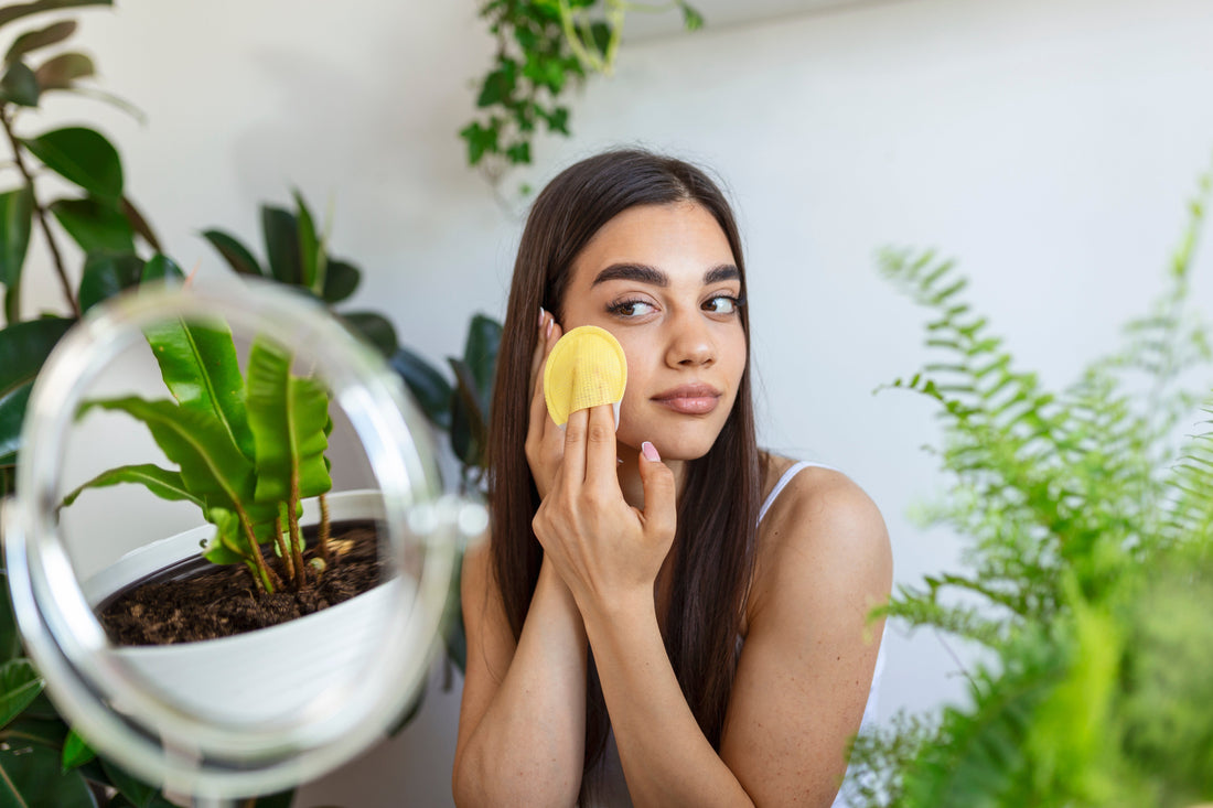 The Benefits of Exfoliating Toners: How Lactic Acid Helps Achieve Clear Skin